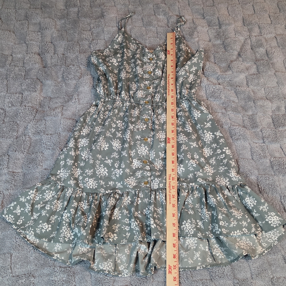 Chic Sage And White Floral short Summer Dress, Speed Limit MPH Womans Size Med - Picture 6 of 11